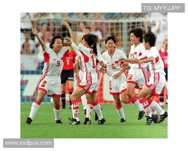 成都足球队在钻石联赛中的逆袭之旅与辉煌成就全景回顾 成都足球队在钻石联赛中的逆袭之旅与辉煌成就全景回顾