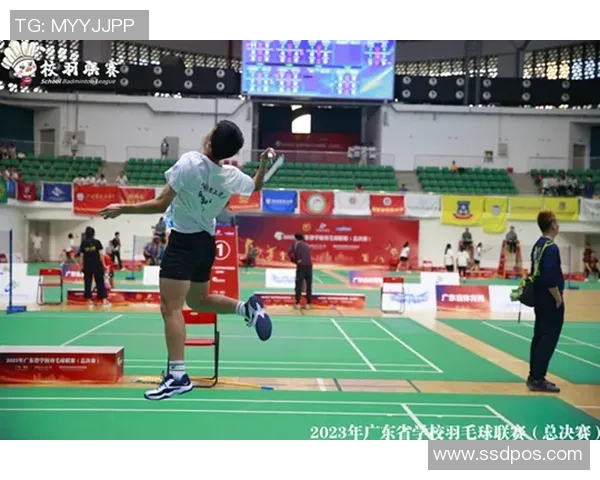 羽毛球的荣耀之路：深入广州羽毛球队的训练与精神探秘