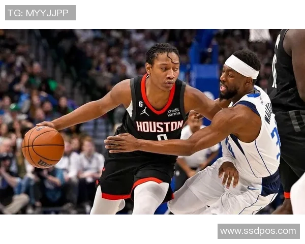 2019年火箭队与国王队精彩全场比赛录像回放及精彩瞬间分析